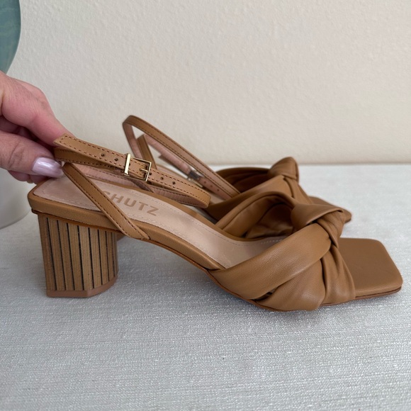 New Schutz Mindy Caramel Leather Knot Ankle Strap Bamboo Heel Sandals Women’s 6B - Picture 2 of 15